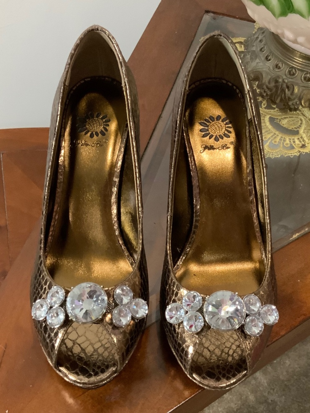 Yellow Box Bronze Metallic Snakeskin Rhinestone Peep Toe Pumps Heels 8 Y2K Glam